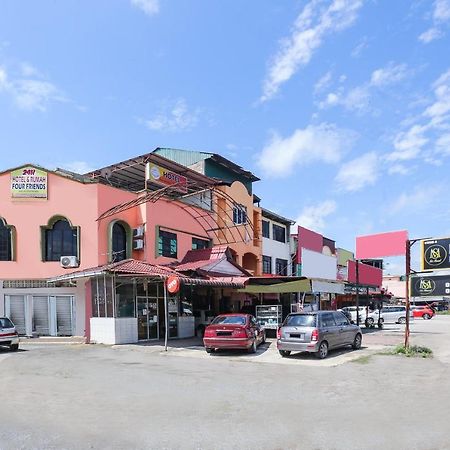 Oyo 90321 Hotel Bajet Sri Manal Tanah Merah  Eksteriør billede